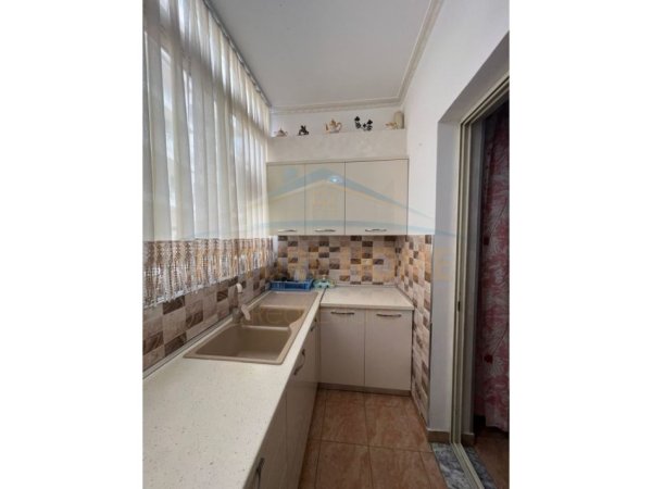 Durres, jepet me qera apartament 1+1 Kati 2, 60 m² 350 € 