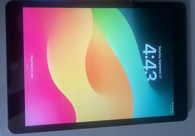 Tirane, shes iPad Ipad 9th 10.2