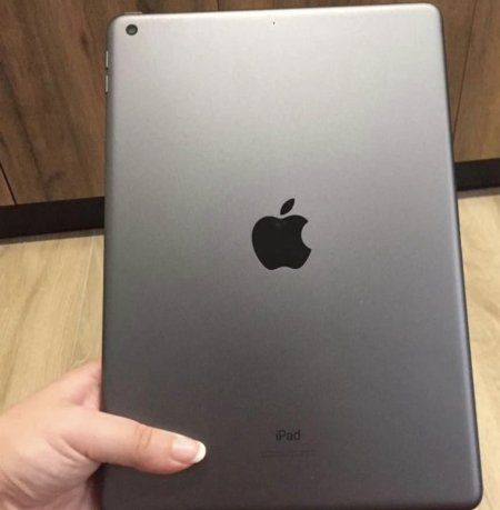 Tirane, shes iPad Ipad 9th 10.2