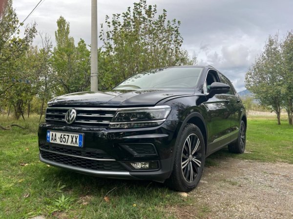 Tirane, shes SUV | Fuoristrad | Xhip Volkswagen Tiguan Nafte, e zeze automatik Kondicioner 75.000 km 27.000 €