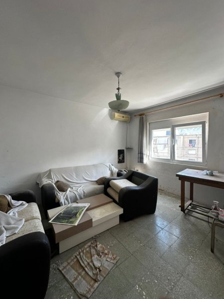 Tirane, shitet apartament 1+1 Kati 5, 52 m² 75.000 € 