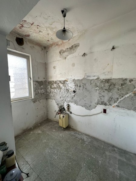 Tirane, shitet apartament 1+1 Kati 5, 52 m² 75.000 € 
