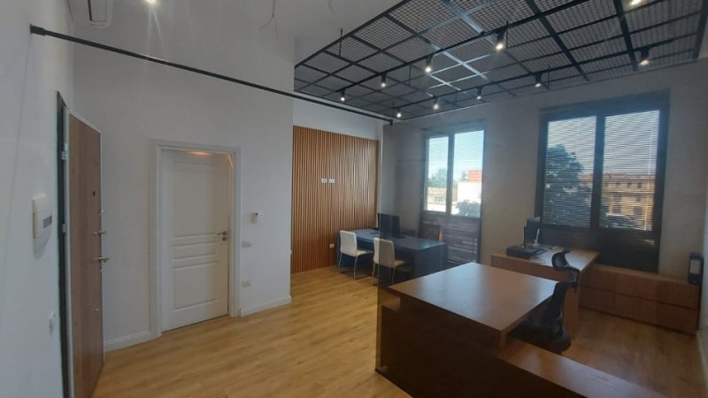 Tirane, shitet ambjent biznesi Kati 1, 42 m² 126.600 € 