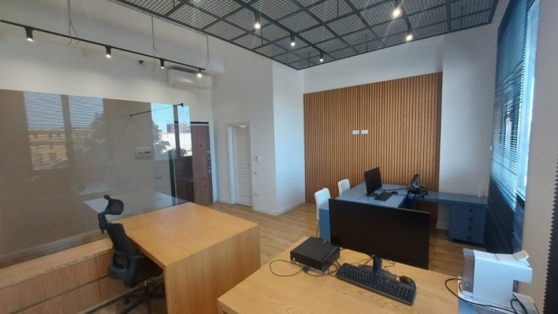 Tirane, shitet ambjent biznesi Kati 1, 42 m² 126.600 € 