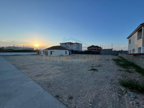 Durres, jepet me qera truall , 1.423 m² (Nishtulle ,Durres)