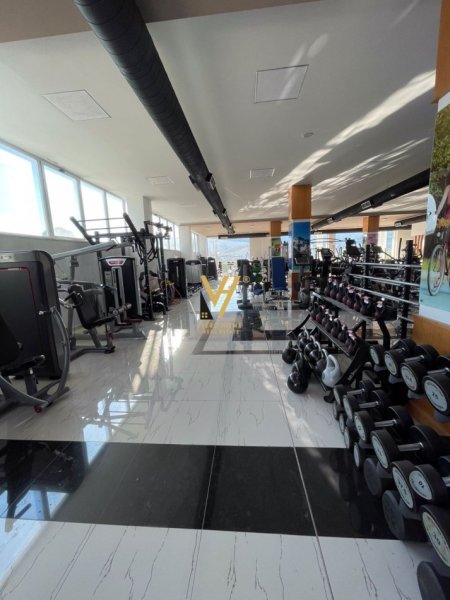 Tirane, shitet ambjent biznesi Kati 0, 3.000 m² 1.000.000 € (PEZE)