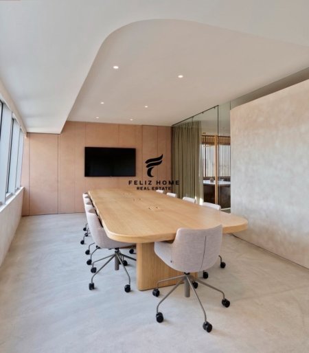 Tirane, jepet me qera zyre Kati 4, 133 m² 1.000 € (SQUARE 21)