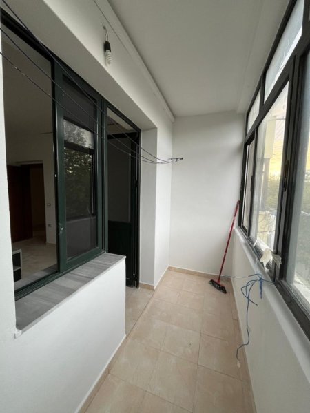 Tirane, shitet apartament 1+1+Ballkon Kati 4, 56 m² 110.000 € (Ali Demi)