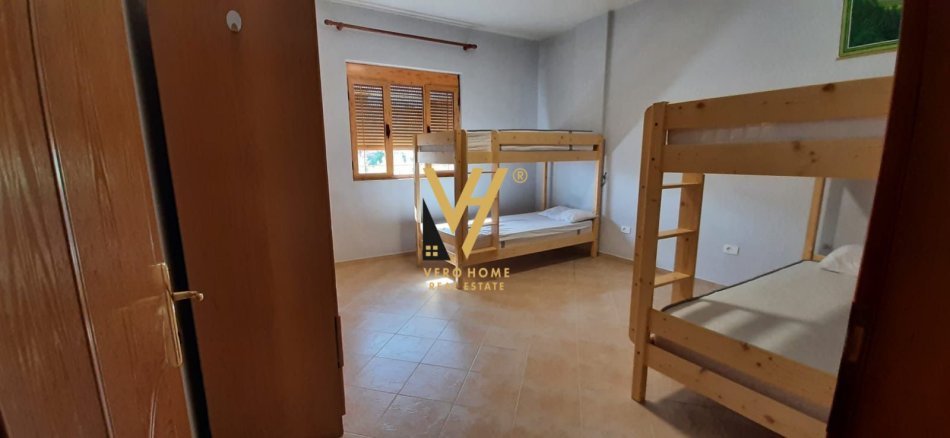 Tirane, jepet me qera Vile 3 Katshe Kati 0, 1.000 m² 2.000 € (TEGU)