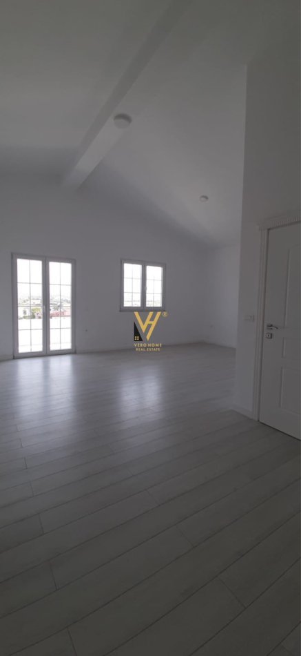 Tirane, jepet me qera Vile 3 Katshe Kati 0, 1.000 m² 2.000 € (TEGU)
