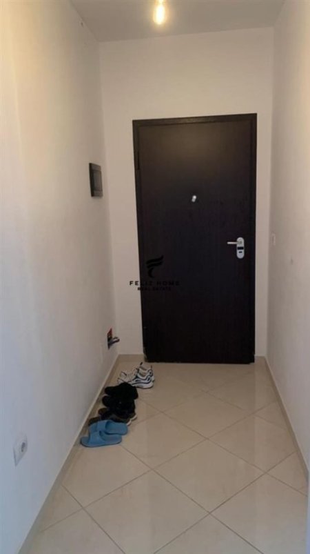 Tirane, shitet apartament 1+1+Ballkon Kati 3, 78 m² 94.000 € (YZBERISHT)