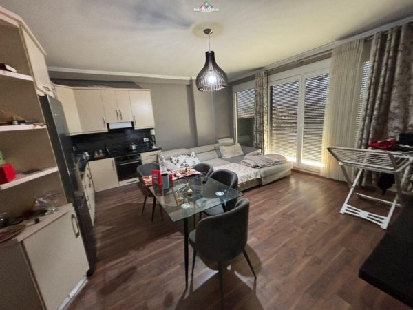 Tirane, jepet me qera apartament 2+1 Kati 2, 110 m² 600 € (rruga drritan hoxha)