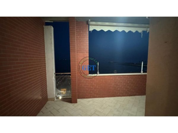 Durres, jepet me qera apartament 2+1 Kati 3, 85 m² 750 € (Plazh Iliria)