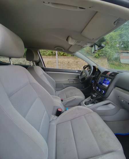 Tirane, shes makine Golf5 R-line Benzin+Gaz, blu automatik Kondicioner 190.000 km 3.800 €