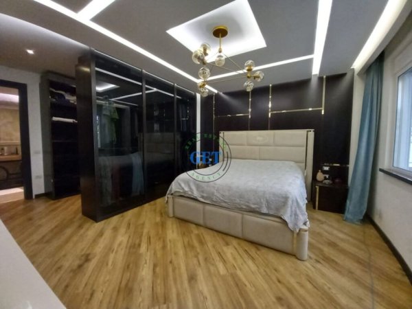 Durres, shitet apartament 4+1 Kati 2, 360 m² 450.000 € (Plazh Iliria)