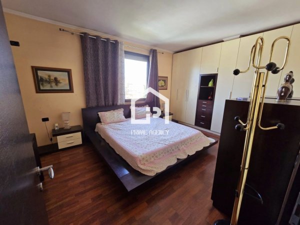 SHITET: Super APARTAMENT 2+1+2/ Pranë Market Joena_ Zona: 21 Dhjetori