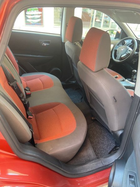 Tirane, shes makine Nissan Qashqai Nafte, e kuqe manuale Kondicioner 224.000 km 5.000 €