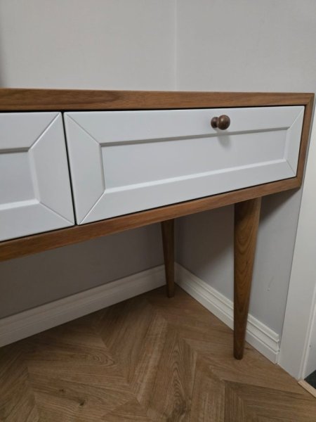 Tirane, shes Mobilje me sirtare,cm.170x55xH80 350 €