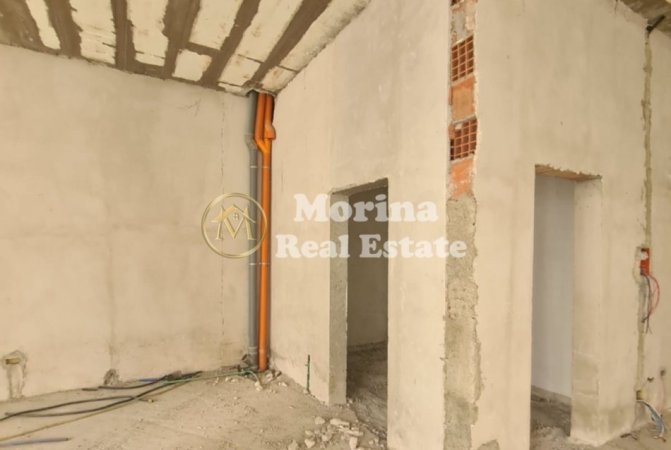 Tirane, shitet dyqan Kati 1, 120 m² 198.000 € (Liqeni i Thate)