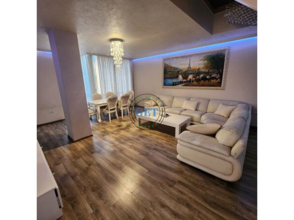 Durres, shitet  Duplex Kati 5, 200 m² 225.000 € (Plazh Iliria)