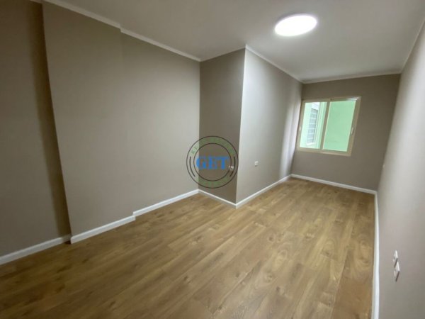 Durres, shitet apartament 2+1+2 + Verand, Kati 3, 176 m² 199.000 € (Vollga)