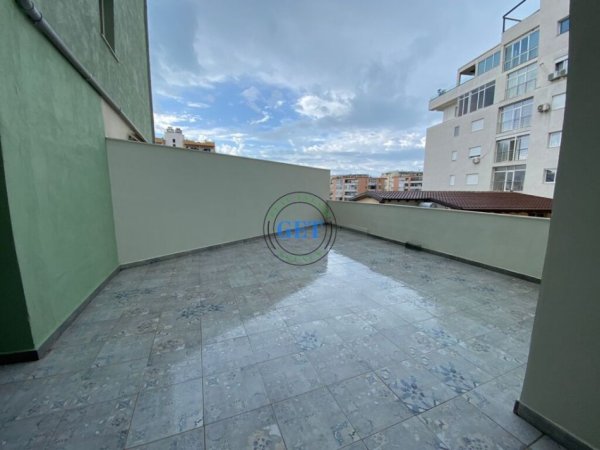 Durres, shitet apartament 2+1+2 + Verand, Kati 3, 176 m² 199.000 € (Vollga)
