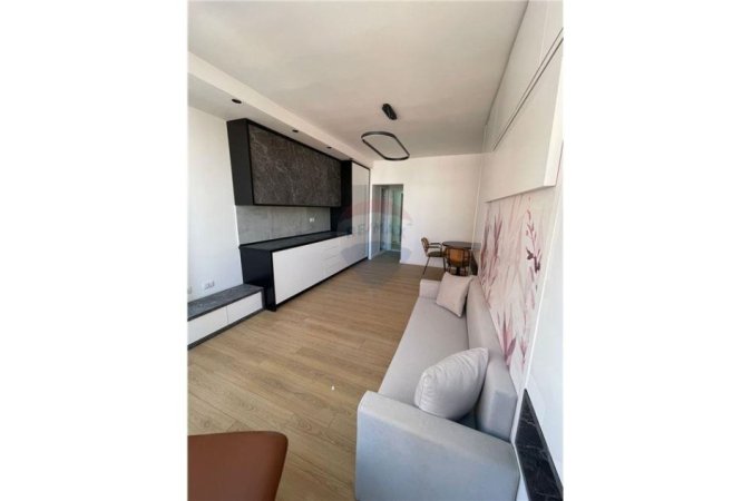 Tirane, shitet garsonier Kati 4, 37 m² 84.000 € (Komuna e Parisit)