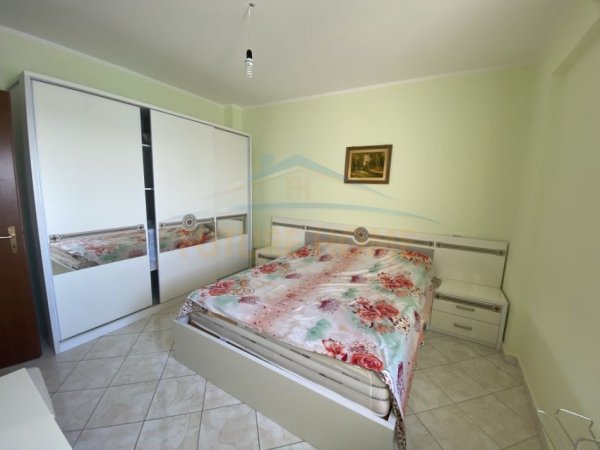 Durres, jepet me qera apartament 3+1+Ballkon , 130 m² 600 € (Vollga)