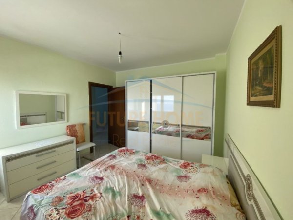 Durres, jepet me qera apartament 3+1+Ballkon , 130 m² 600 € (Vollga)