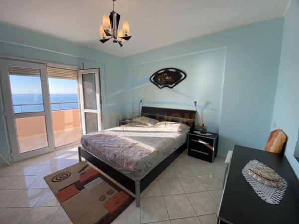 Durres, jepet me qera apartament 3+1+Ballkon , 130 m² 600 € (Vollga)