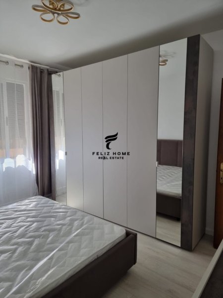 Tirane, jepet me qera apartament 1+1 Kati 3, 63 m² 650 € (KOMUNA E PARISIT)