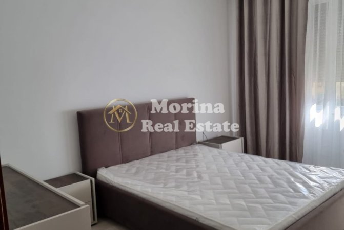 Tirane, jepet me qera apartament 1+1 Kati 3, 65 m² 650 € (Komuna Parisit)