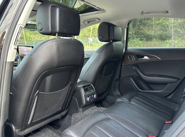 Tirane, shes makine Audi A6 Matrix , modeli 2016 Nafte, e zeze automatik Klima 154.000 km