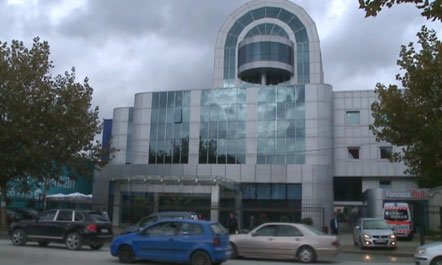 Tirane, shes dyqan Kati 0, 500 m² 700.000 Euro (perbll amerikan 3)