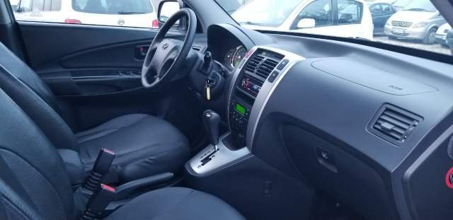 Tirane, jap me qera xhip Hyundai Tucson Viti 2008, 4.500 Leke