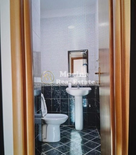 Tirane, jepet me qera apartament 2+1 Kati 9, 94 m² 650 € (Ish Stacioni Trenit)