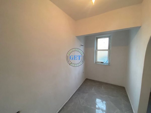 Durres, shitet apartament 1+1 Kati 3, 63 m² 67.000 € (Drejtoria e Policise)