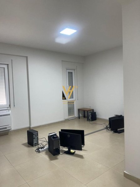 Tirane, jepet me qera zyre Kati 2, 170 m² 1.800 € (RRUGA E KOSOVAREVE)
