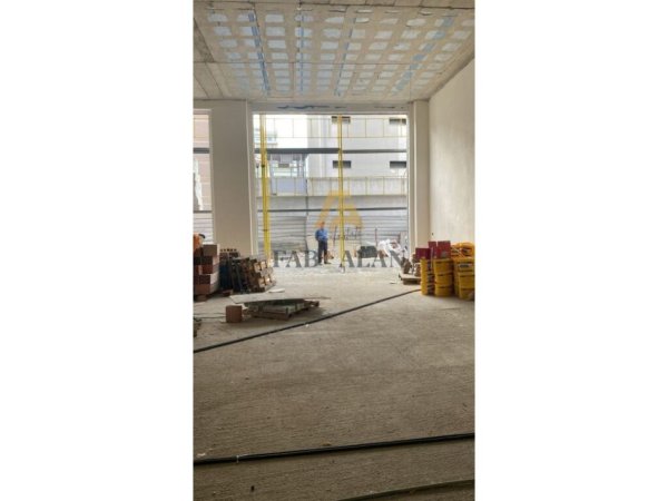Tirane, shitet ambjent biznesi Kati 0, 208 m² 600.000 € (Prane SPAK, Ish Stacioni i Trenit)