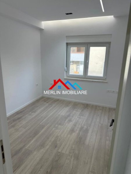 Tirane, jepet me qera apartament 2+1 Kati 3, 62 m² 800 € (Vaso Pasha,BLLOK.)