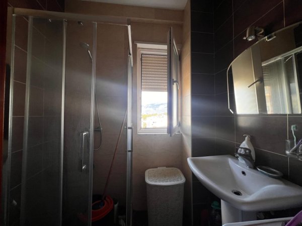 Tirane, shitet apartament 2+1+Ballkon Kati 6, 108 m² 275.000 € (Kopshti Zoologjik)