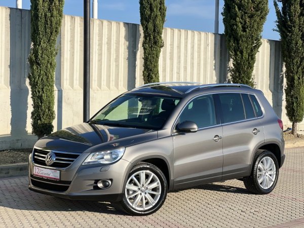 VW TIGUAN 2.0 NAFTE 👉 2009 👈 Kambio AUTOMATIKE - NAVI 8.700 €