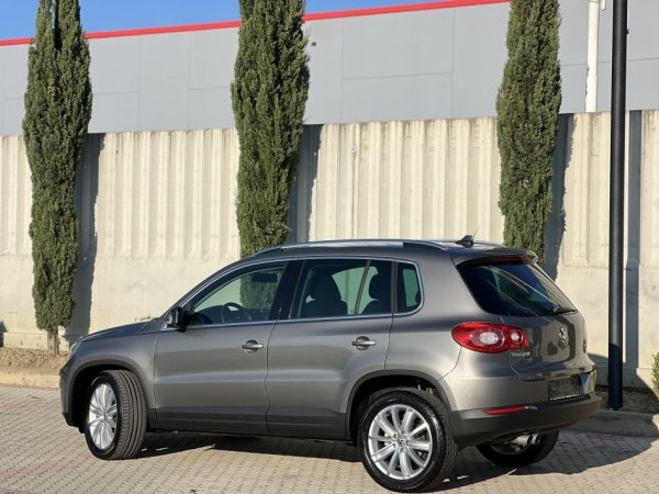 VW TIGUAN 2.0 NAFTE 👉 2009 👈 Kambio AUTOMATIKE - NAVI 8.700 €
