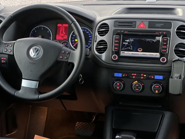 VW TIGUAN 2.0 NAFTE 👉 2009 👈 Kambio AUTOMATIKE - NAVI 8.700 €