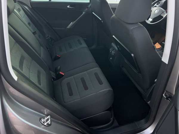 VW TIGUAN 2.0 NAFTE 👉 2009 👈 Kambio AUTOMATIKE - NAVI 8.700 €