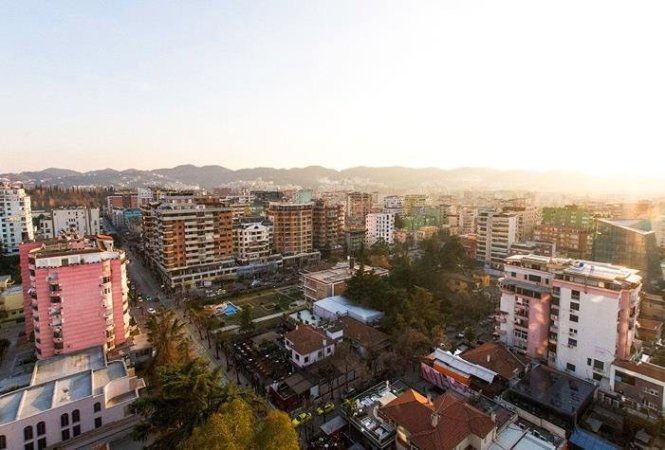 Tirane, shes ambjent biznesi , 400 m² 1.500.000 € (Ish Blloku)