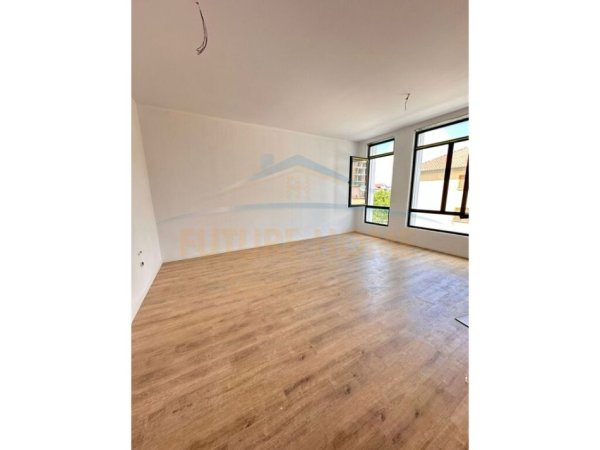 Tirane, shitet apartament 1+1+Ballkon Kati 1, 71 m² 117.000 € (ish Dogana)