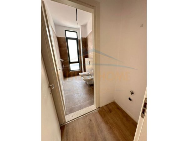 Tirane, shitet apartament 1+1+Ballkon Kati 1, 71 m² 117.000 € (ish Dogana)