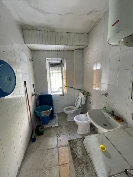 Tirane, shitet apartament 1+1 Kati 1, 56 m² 75.000 € (Varri Bamit)