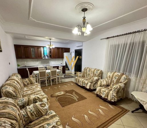 Tirane, jepet me qera apartament 2+1+Ballkon Kati 1, 136 m² 550 € (RRUGA 5 MAJ)